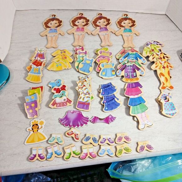 T.S. Shure Wooden Doll Quadruplets with 61 Pieces of Dress up Doll Clothes 2016. - Picture 9 of 11